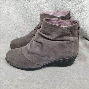 Dansko Shoes Womens Size 7 Arisa Shimmer Gray Suede Slouch Back Zip Ankle Boots